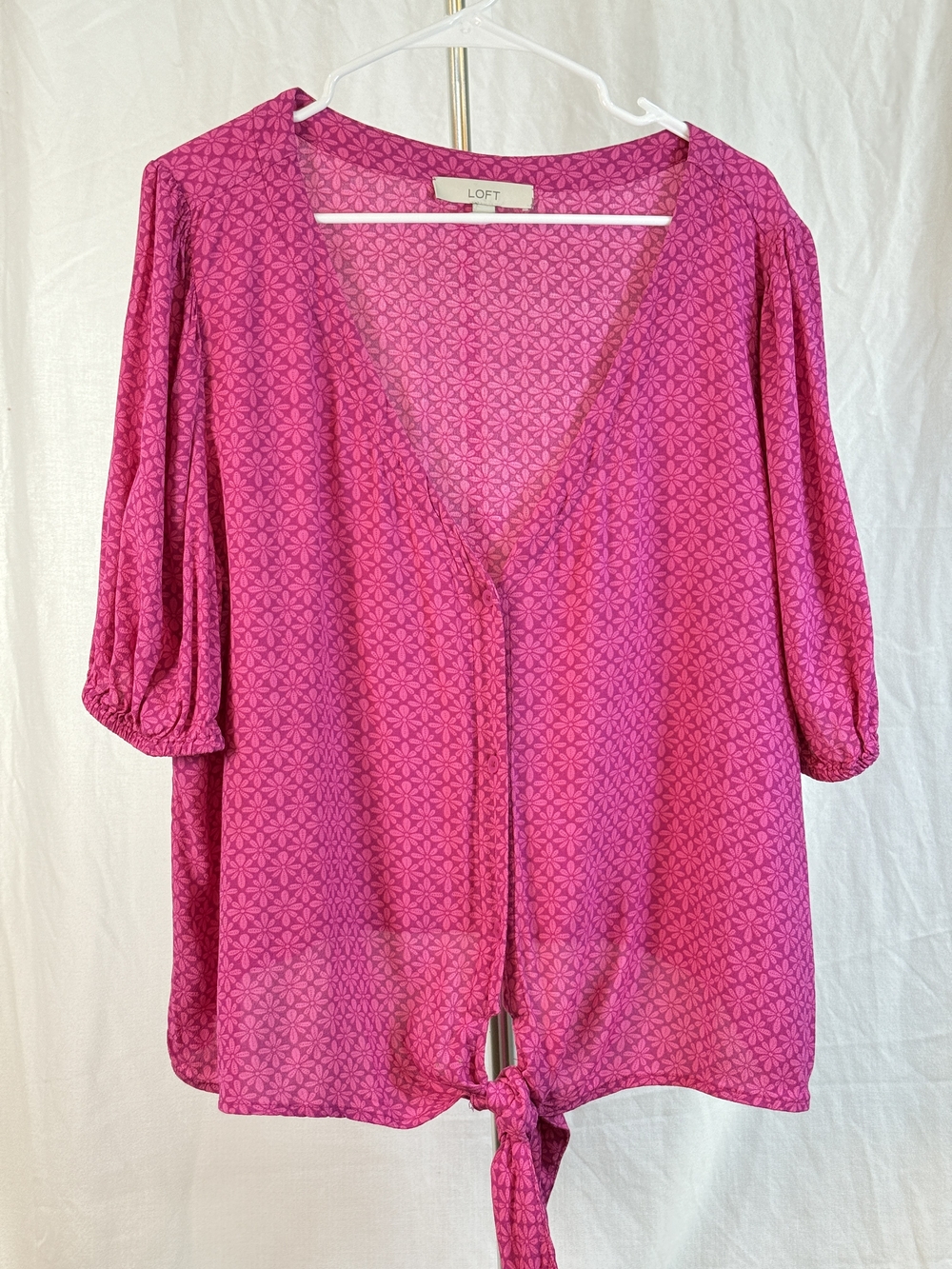 LOFT Fuchsia Geometric Low Cut V-neck Tie-Front Blouse sz XL